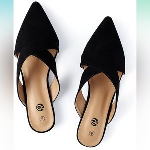 NWOT Size 5 | Pointed toe mule flats